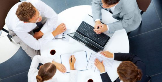 လုပ်ငန်းခွင်တွင် အကူအညီတောင်းခြင်း၊ ခိုင်းစေခြင်း (asking favor)