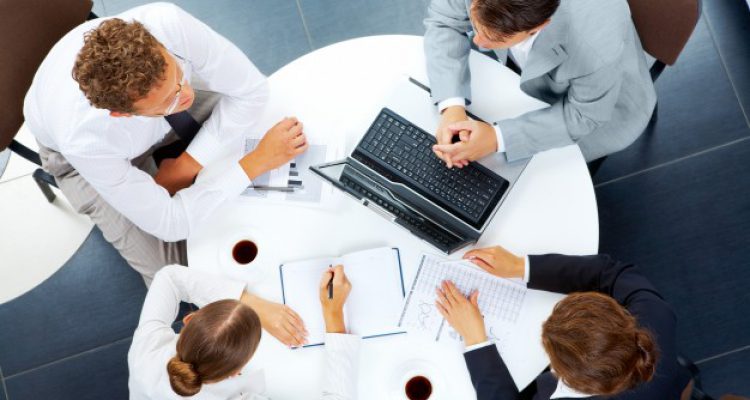 လုပ်ငန်းခွင်တွင် အကူအညီတောင်းခြင်း၊ ခိုင်းစေခြင်း (asking favor)